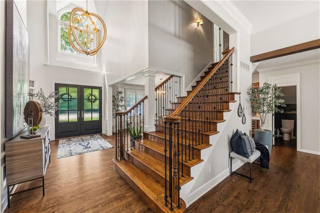 14107 Manor Road, Leawood, KS 66224