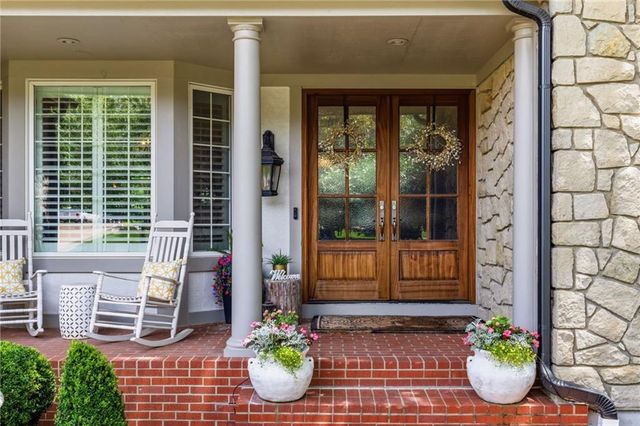 14107 Manor Road, Leawood, KS 66224