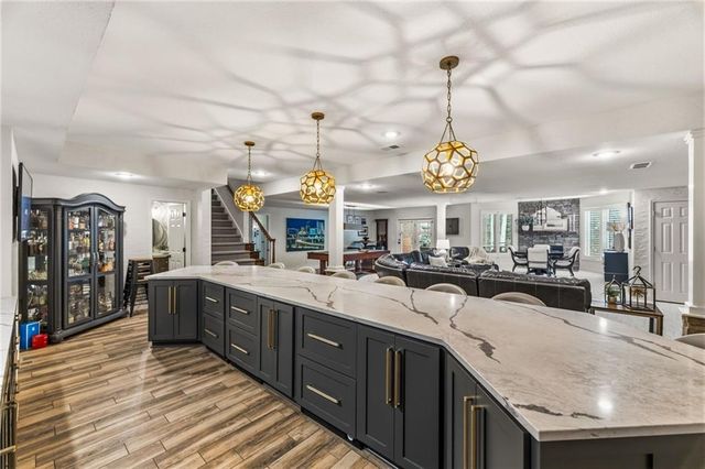 14107 Manor Road, Leawood, KS 66224