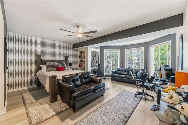 14107 Manor Road, Leawood, KS 66224