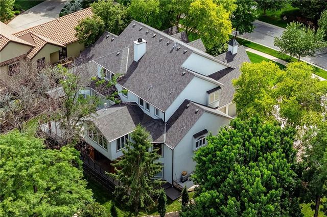 14107 Manor Road, Leawood, KS 66224