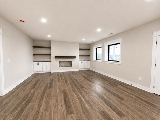280 NW Copperleaf Court, Waukee, IA 50263