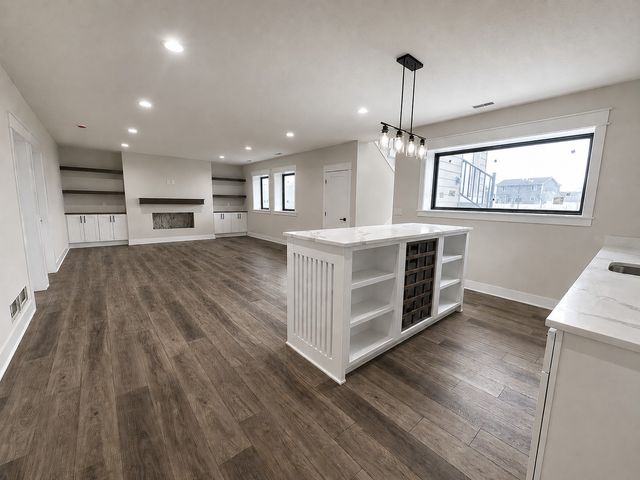280 NW Copperleaf Court, Waukee, IA 50263