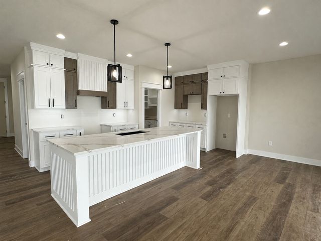 280 NW Copperleaf Court, Waukee, IA 50263