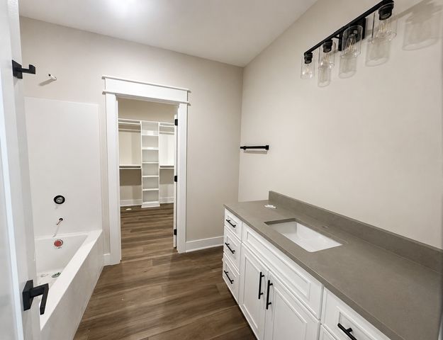 280 NW Copperleaf Court, Waukee, IA 50263