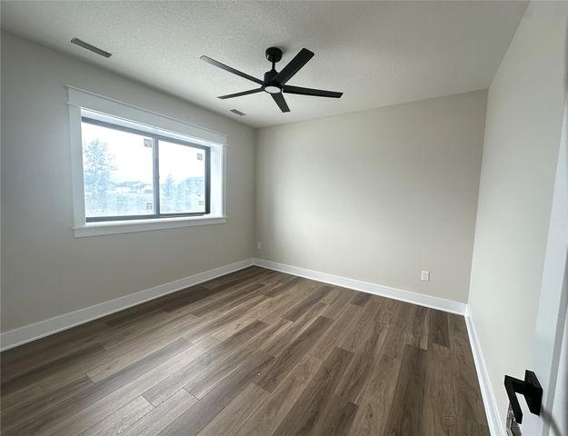 280 NW Copperleaf Court, Waukee, IA 50263