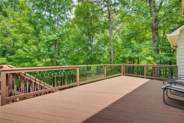 3560 Ridge Drive, Gainesville, GA 30501