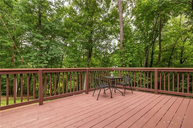 3560 Ridge Drive, Gainesville, GA 30501