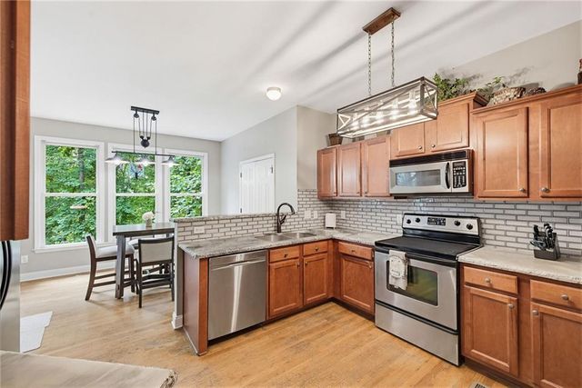 3560 Ridge Drive, Gainesville, GA 30501