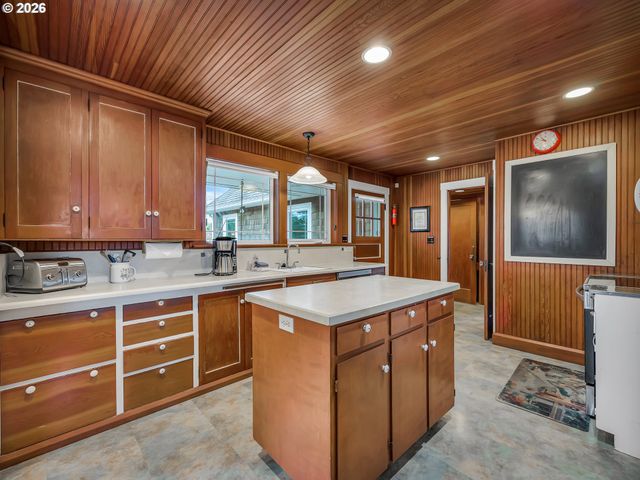 1021 S PROM, Seaside, OR 97138
