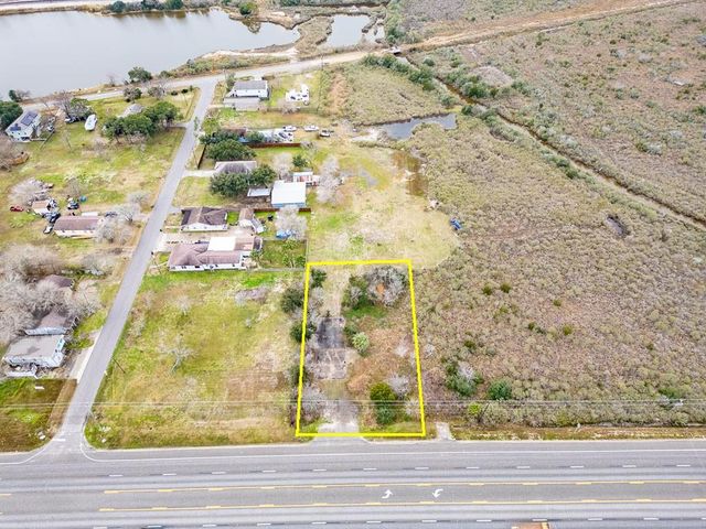 4811 Highway 6, Hitchcock, TX 77563
