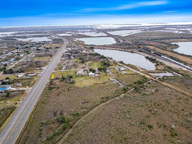 4811 Highway 6, Hitchcock, TX 77563