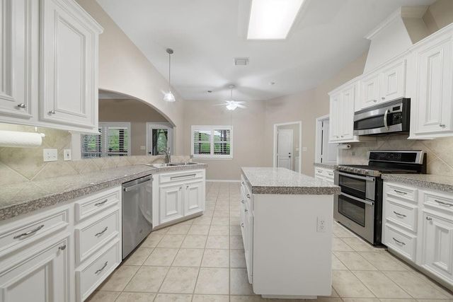 5803 Lotus Lane, Magnolia, TX 77354