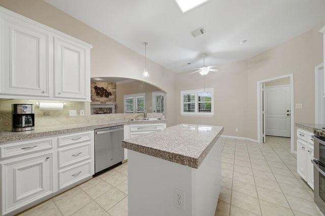 5803 Lotus Lane, Magnolia, TX 77354