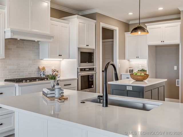 304 Barley Hill Road, Bartlesville, OK 74006