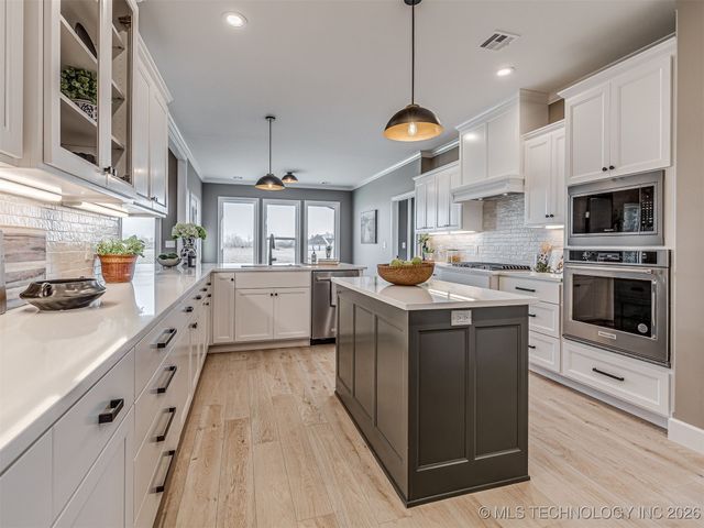 304 Barley Hill Road, Bartlesville, OK 74006