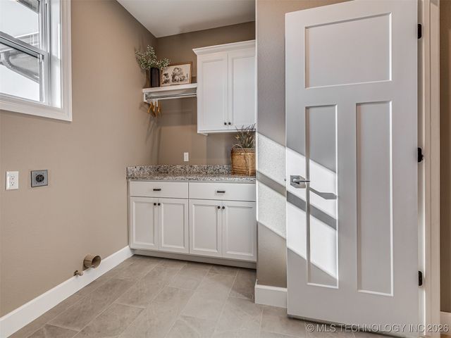 304 Barley Hill Road, Bartlesville, OK 74006