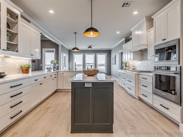 304 Barley Hill Road, Bartlesville, OK 74006