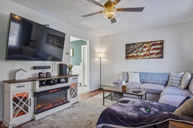 26 Acorn Dr, Vernon Twp., NJ 07422