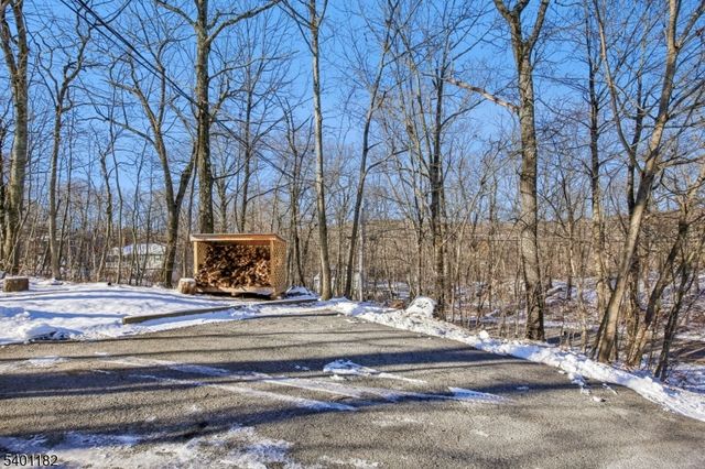 26 Acorn Dr, Vernon Twp., NJ 07422