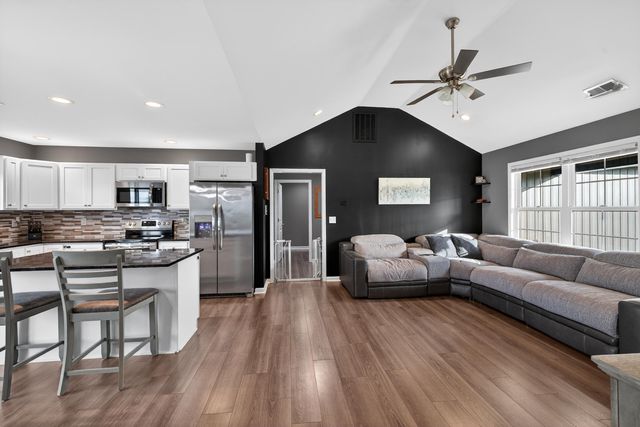 207 Dean Drive, Harrodsburg, KY 40330