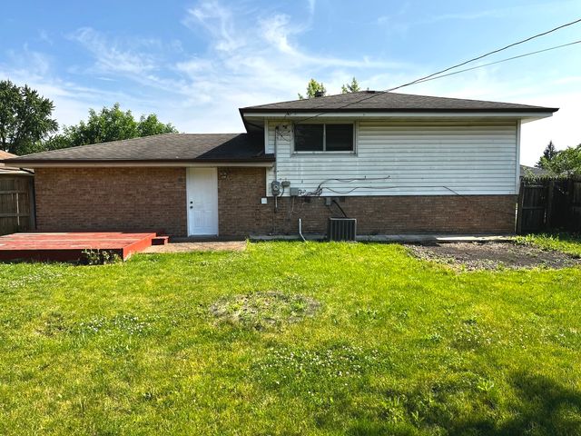 4348 Mann Street, Oak Forest, IL 60452