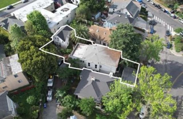 320324 Athol Avenue, Oakland, CA 94606