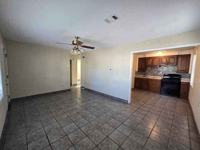 5213 Locust Terrace, Kansas City, KS 66106