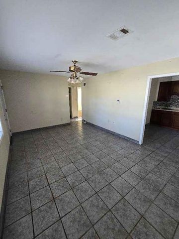 5213 Locust Terrace, Kansas City, KS 66106