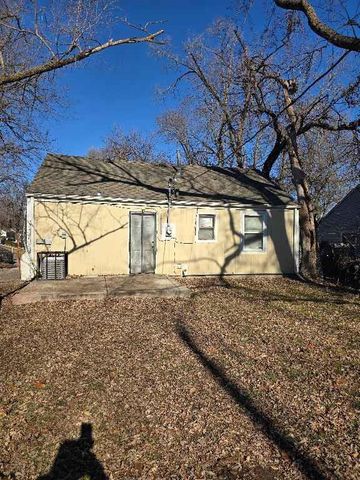 5213 Locust Terrace, Kansas City, KS 66106