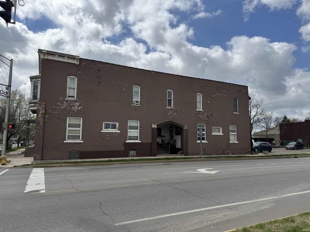 701 W Beardsley Avenue, Elkhart, IN 46514