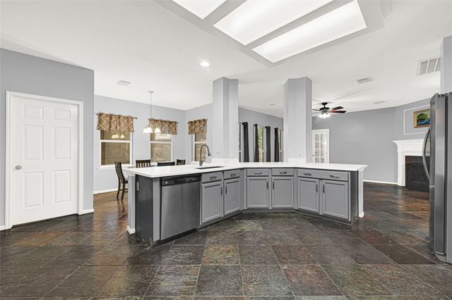 12902 Chalfield Circle, Houston, TX 77044