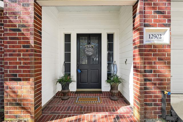 12902 Chalfield Circle, Houston, TX 77044