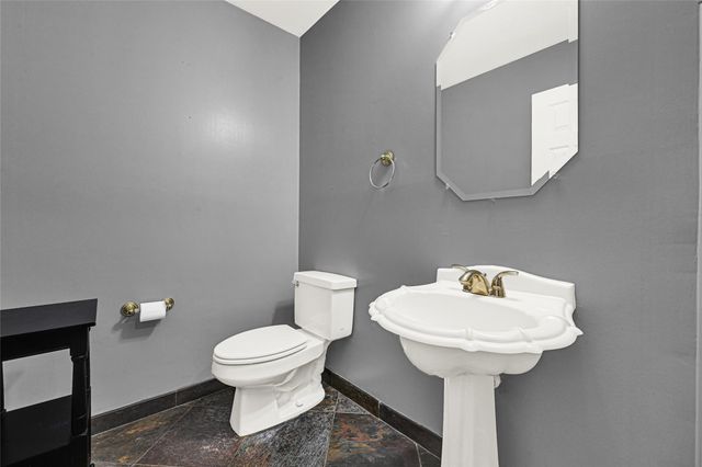 12902 Chalfield Circle, Houston, TX 77044