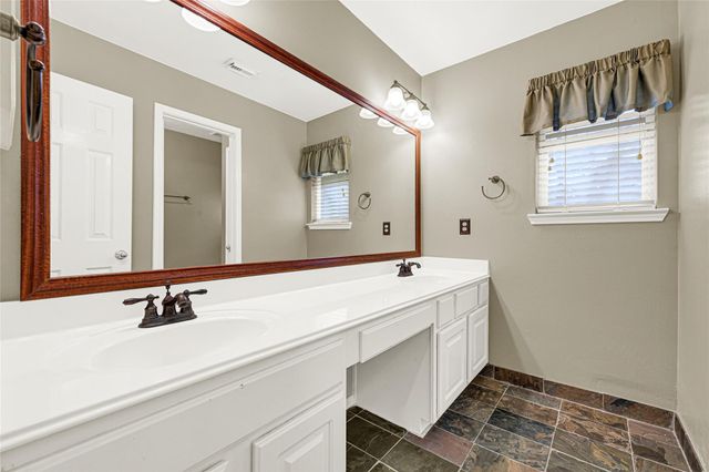 12902 Chalfield Circle, Houston, TX 77044