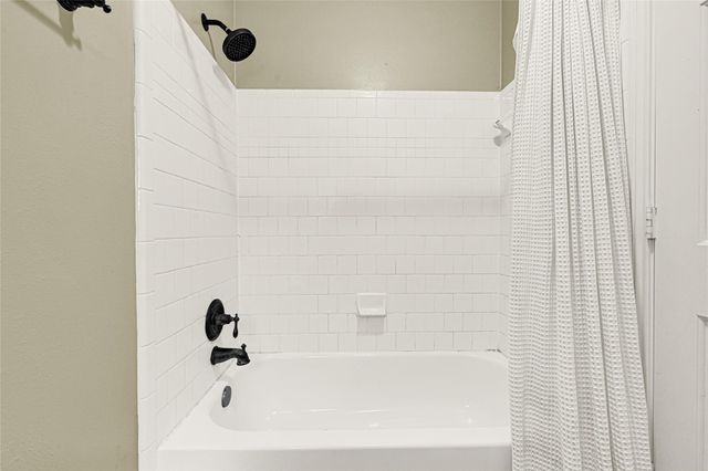 12902 Chalfield Circle, Houston, TX 77044