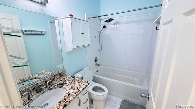 283 E Palmer Street, Detroit, MI 48202