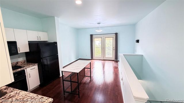 283 E Palmer Street, Detroit, MI 48202