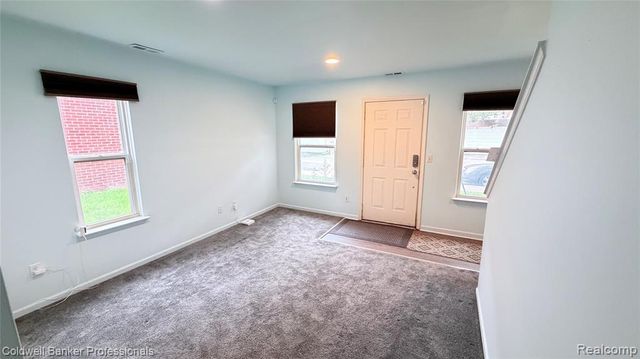 283 E Palmer Street, Detroit, MI 48202