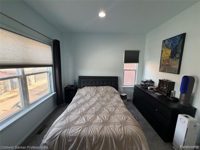 283 E Palmer Street, Detroit, MI 48202