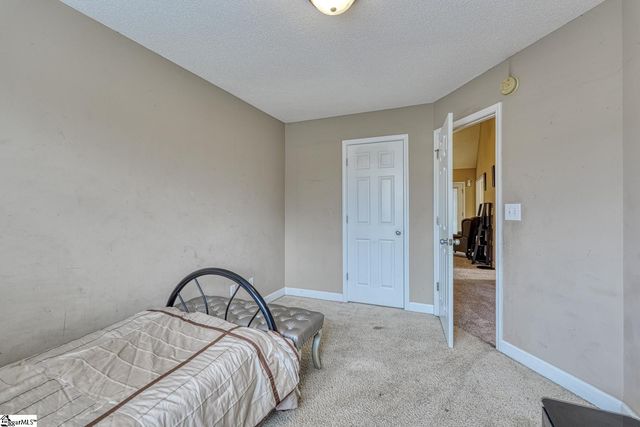 393 Split Oak Lane, Inman, SC 29349