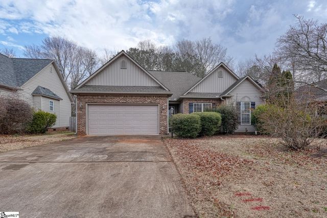 393 Split Oak Lane, Inman, SC 29349