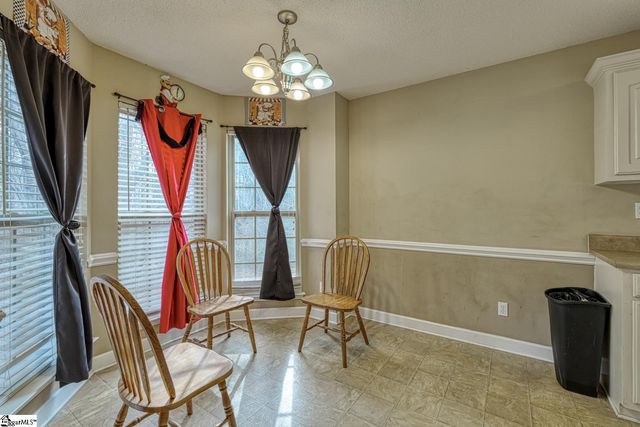 393 Split Oak Lane, Inman, SC 29349