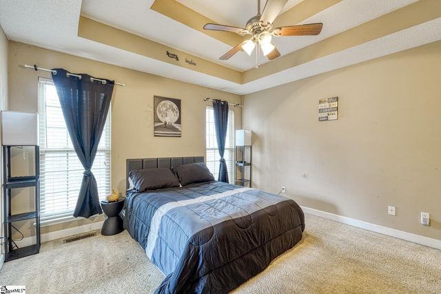 393 Split Oak Lane, Inman, SC 29349