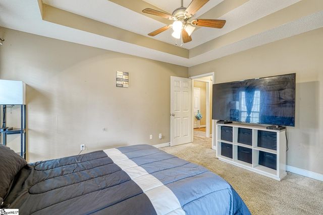 393 Split Oak Lane, Inman, SC 29349