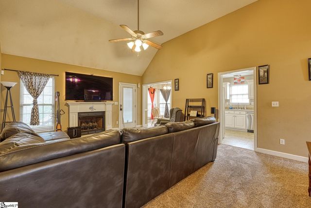 393 Split Oak Lane, Inman, SC 29349