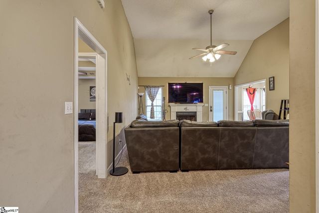 393 Split Oak Lane, Inman, SC 29349