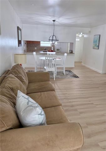 1235 Mariposa Avenue 7, Coral Gables, FL 33146