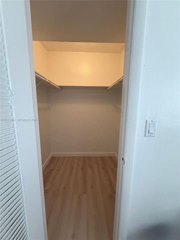 1235 Mariposa Avenue 7, Coral Gables, FL 33146