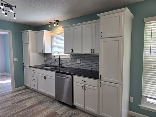 106 Skyline Drive, Daleville, AL 36322